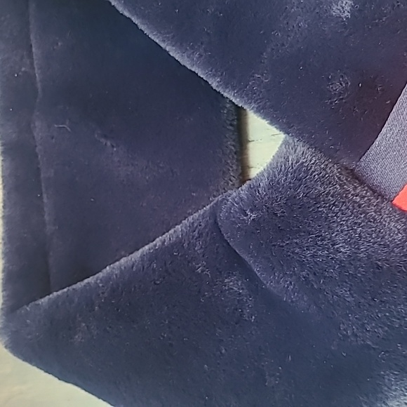 Faux fur collar scarf - Picture 3 of 3